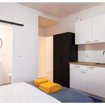 بيت للعطل City, New And A Kitchen *