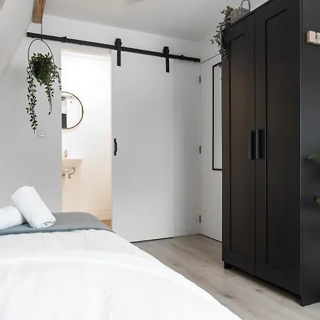 City, New And A Kitchen * تيلبورغ